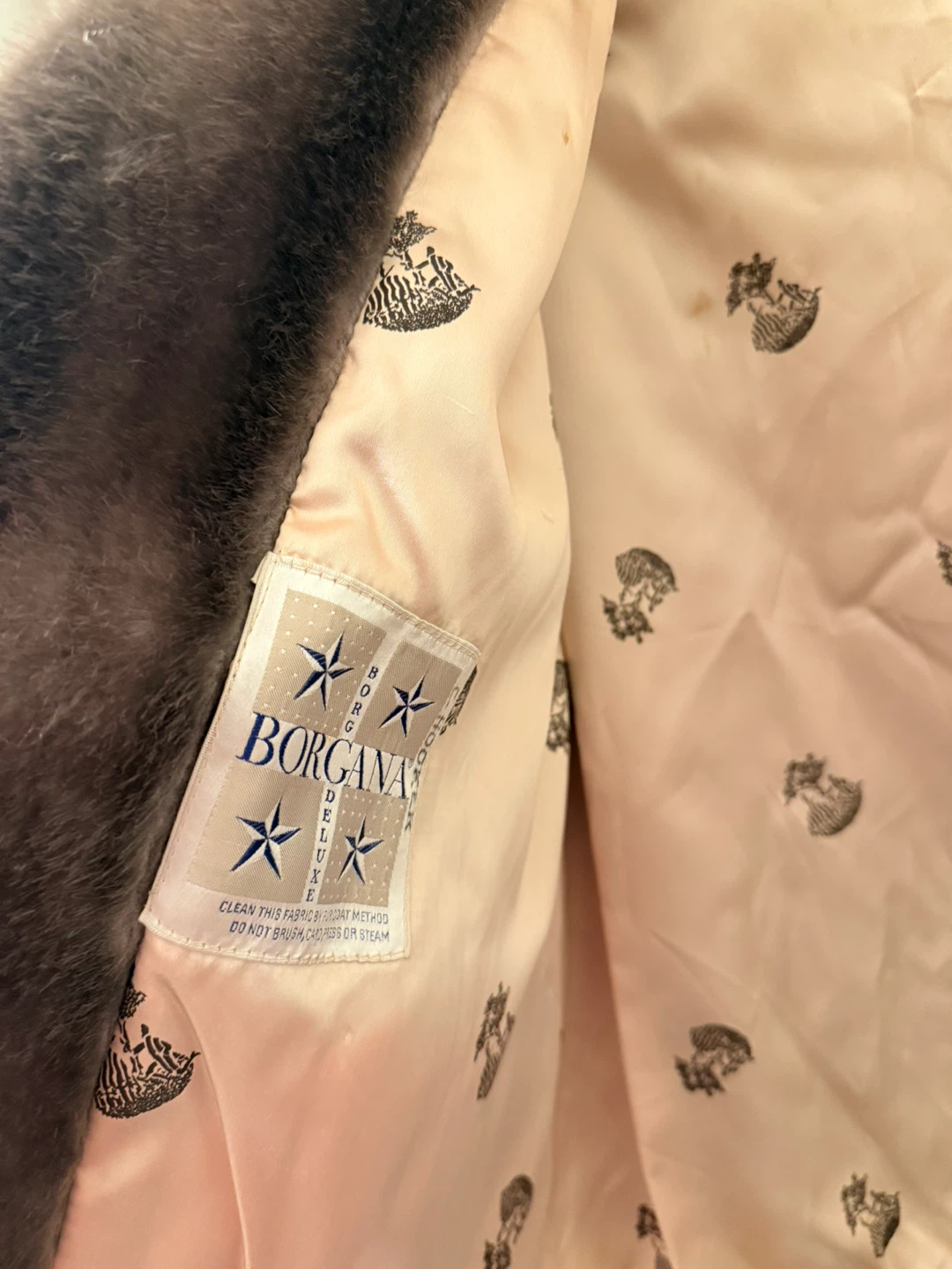 Vintage Borgana Deluxe Faux Fur Coat - photo 3