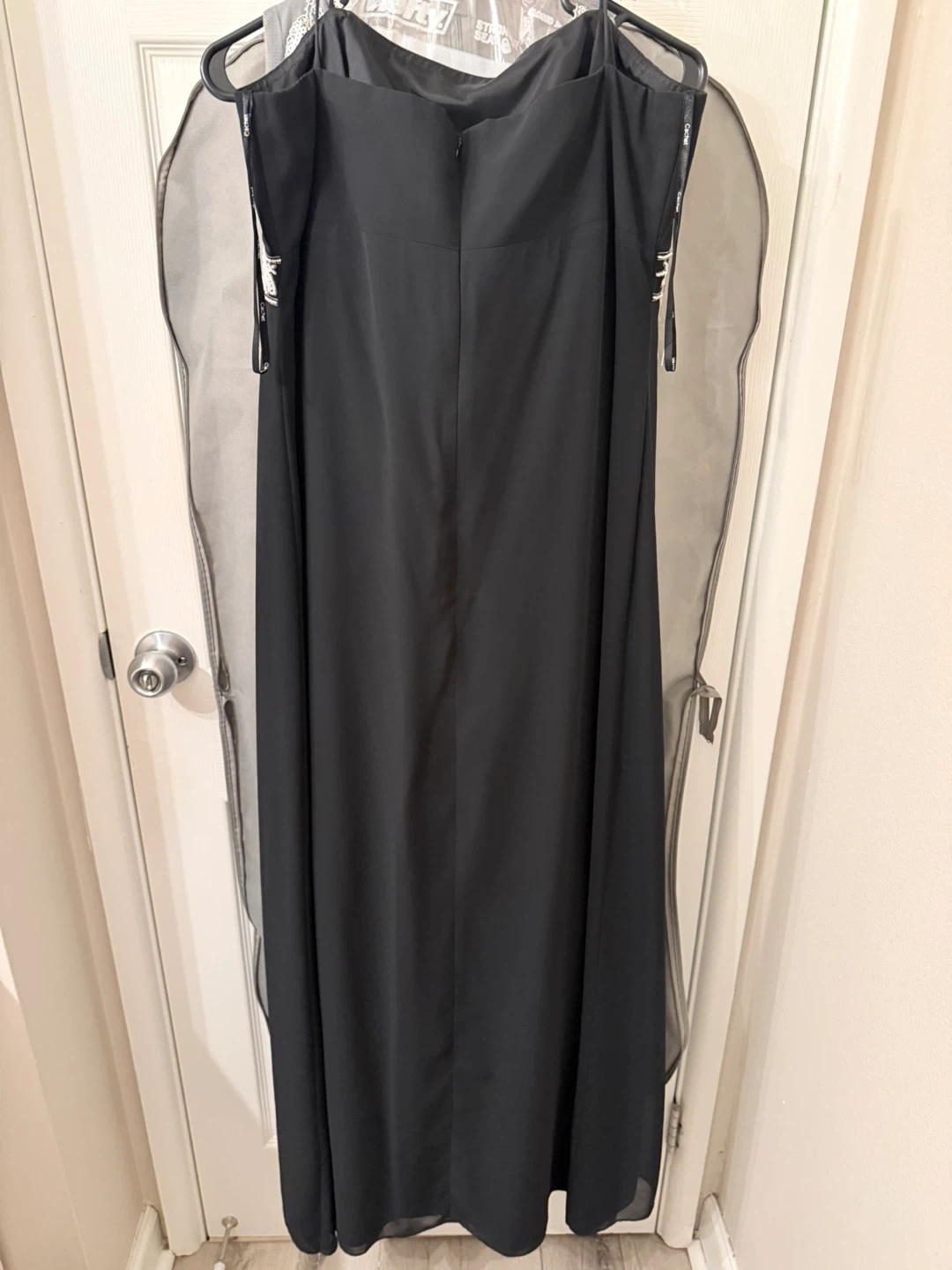 Cachet Black Formal Gown Size 12 - photo 3