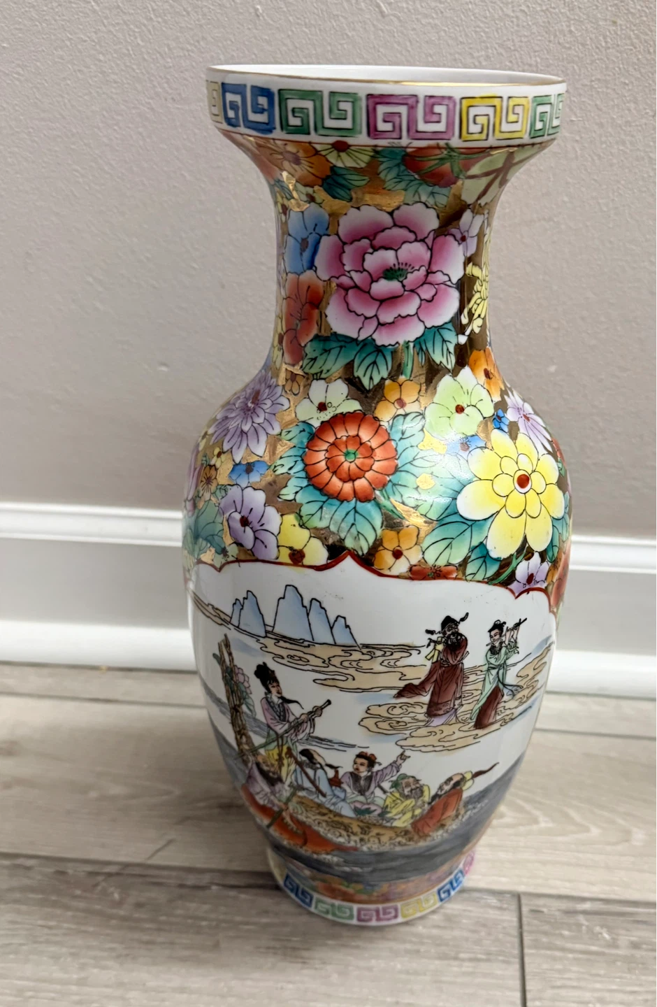 VTG Chinese Hand Painted Decorative Porcelain Vase - photo 3