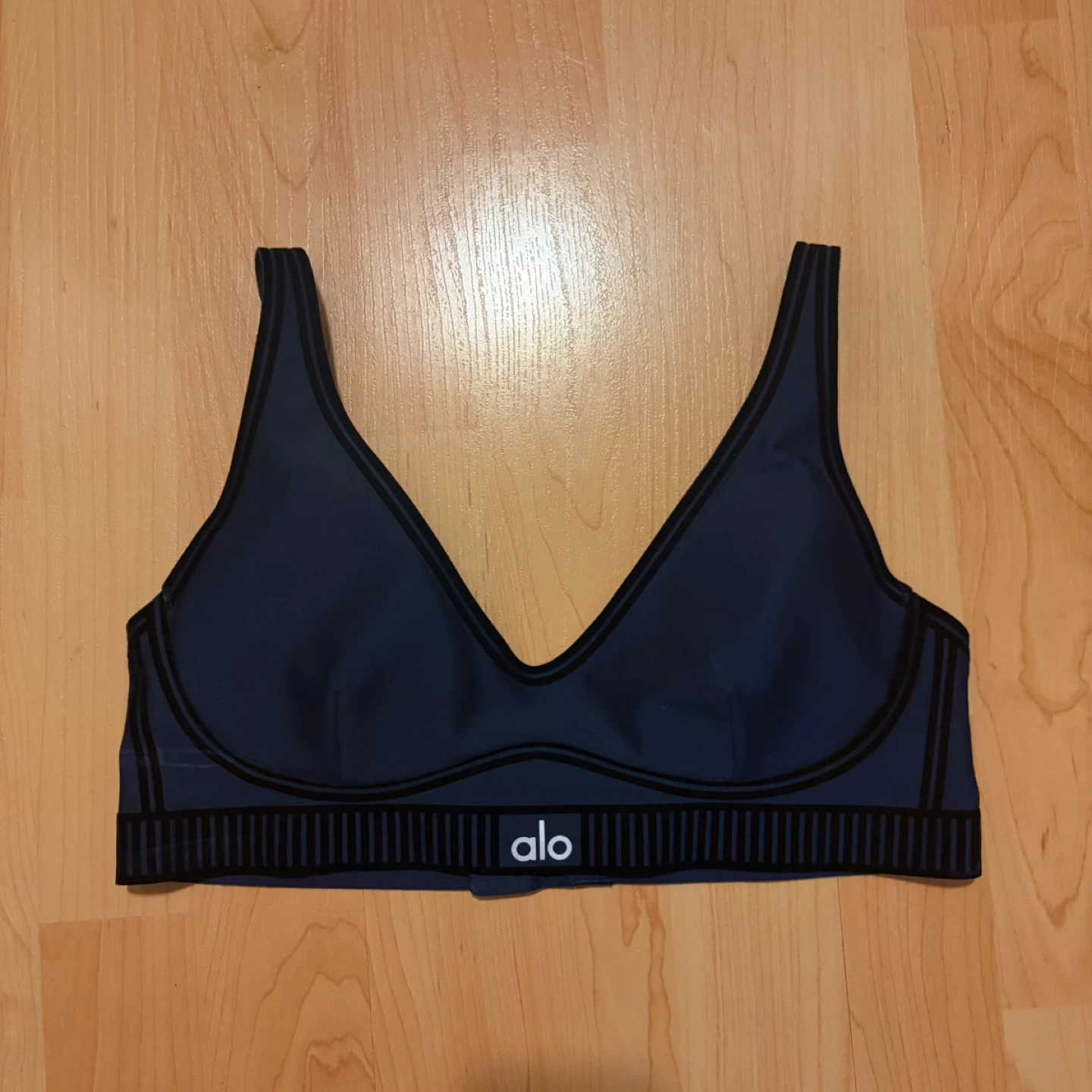 Alo Bra - S/P/CH - Navy Blue