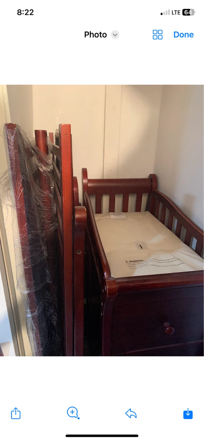 Cherry Wood Convertible Crib with Drawers - photo 5