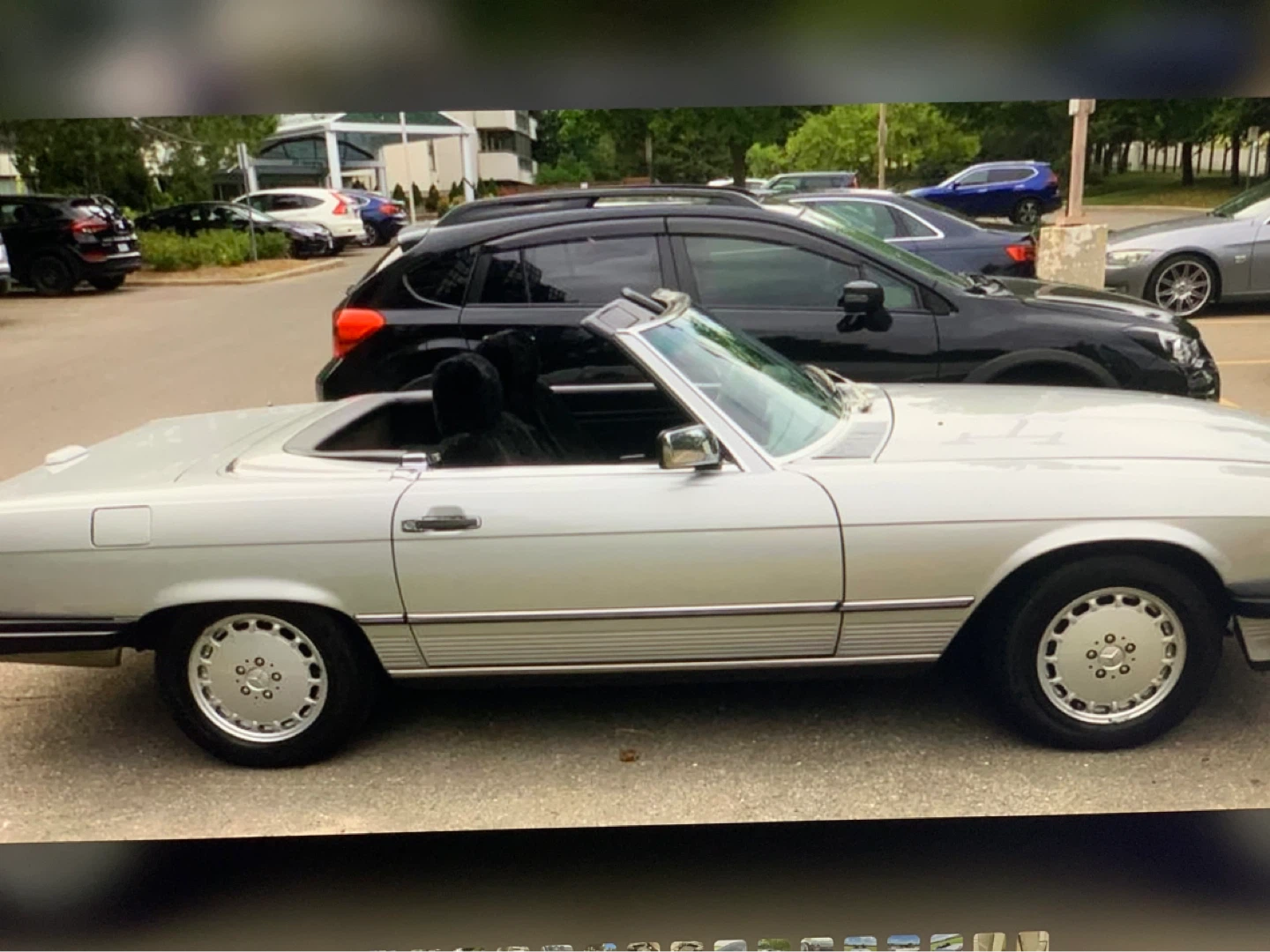 Silver Mercedes-Benz 560SL Convertible - photo 3