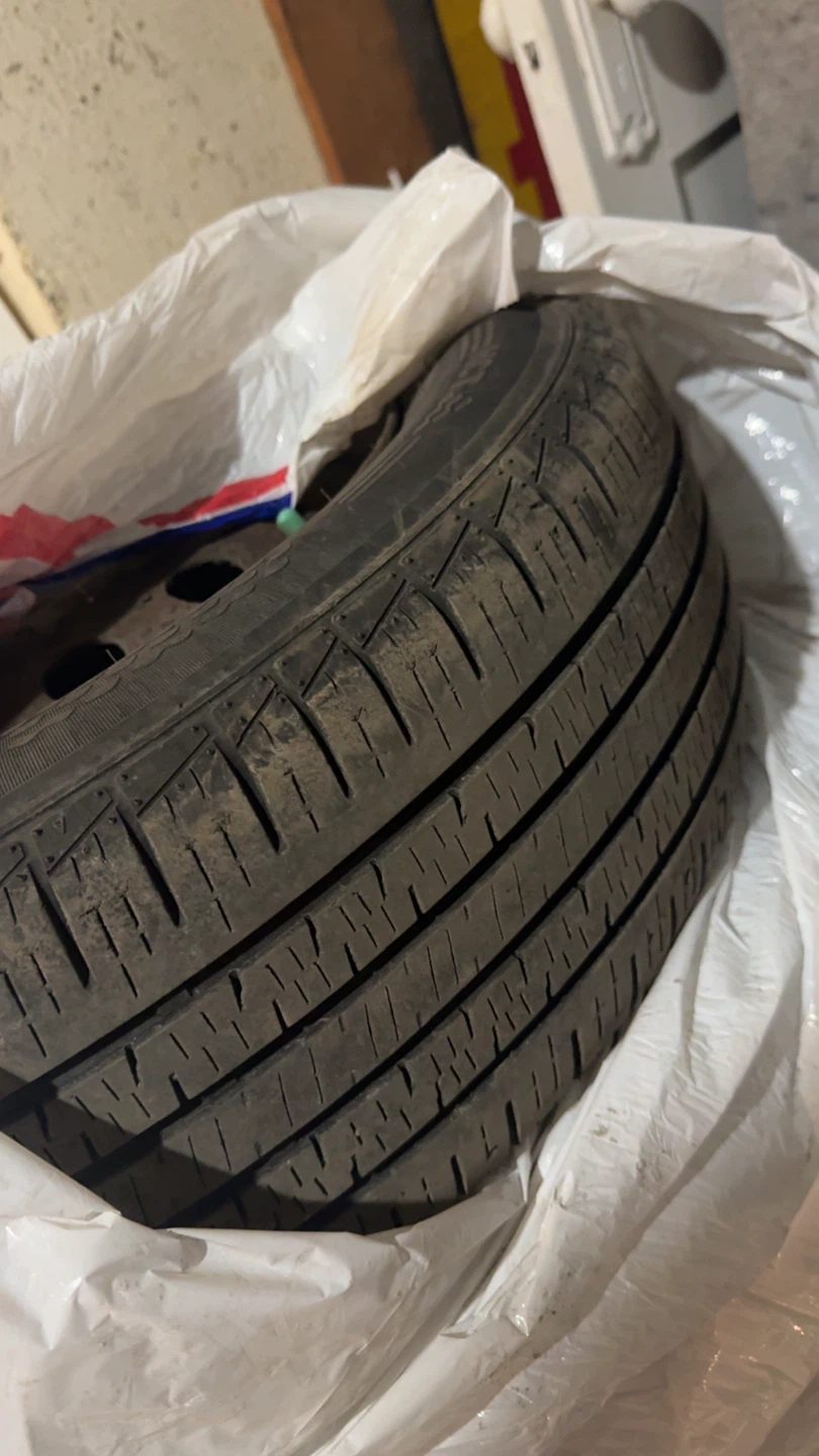 4 pneus 195/65R15 tires - photo 3