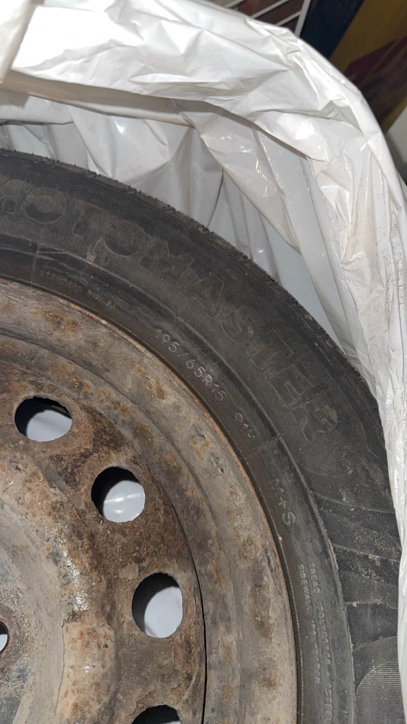 4 pneus 195/65R15 tires - photo 4