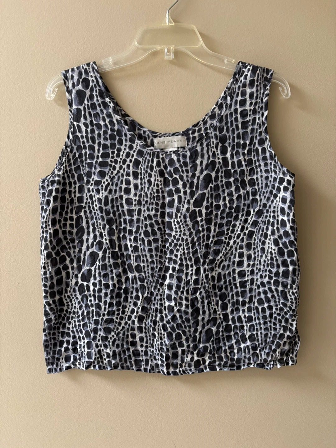 Free women’s sleeveless Top