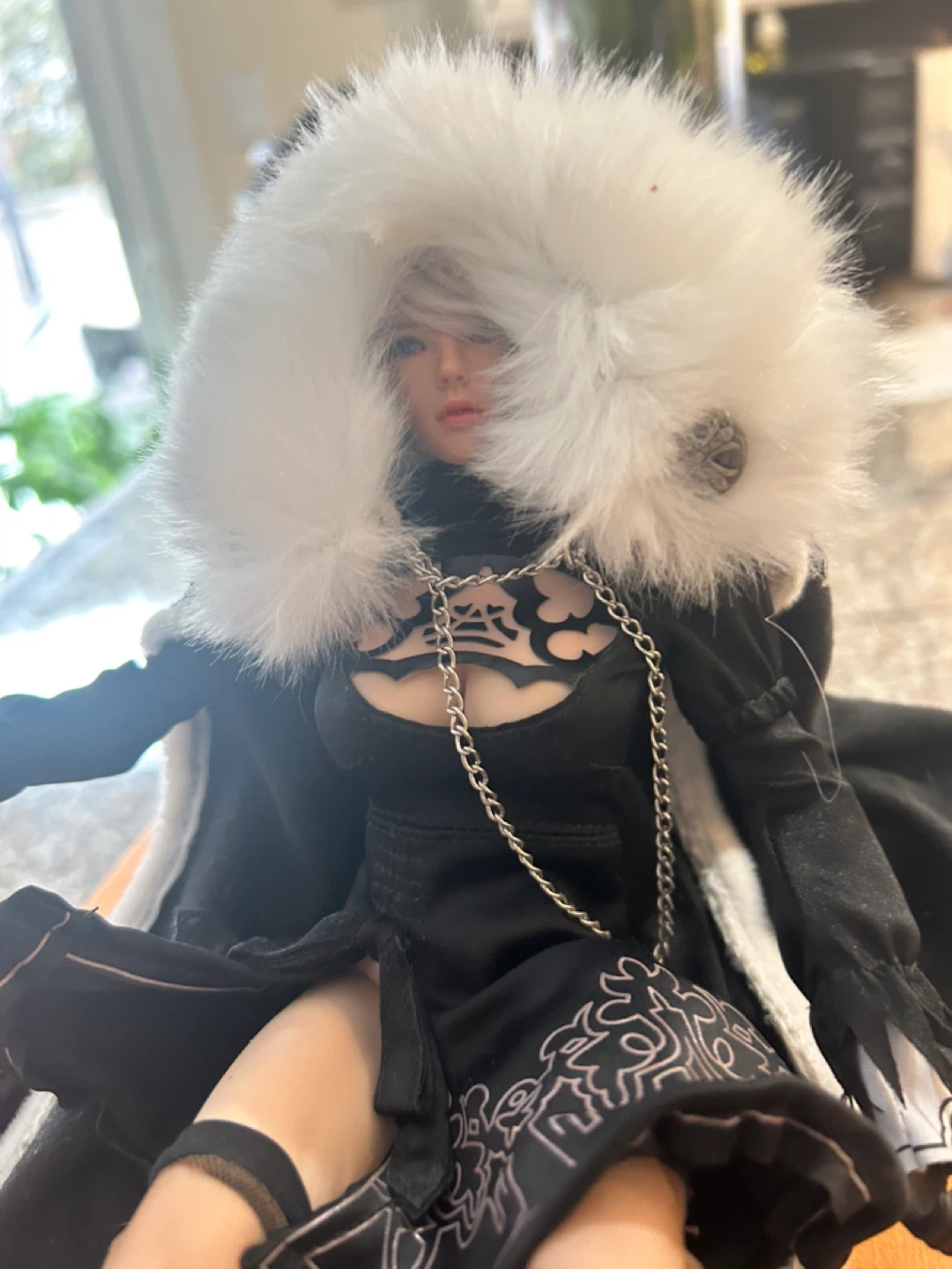Nier Automata 2B Action Figure with Sword and Cape - photo 4