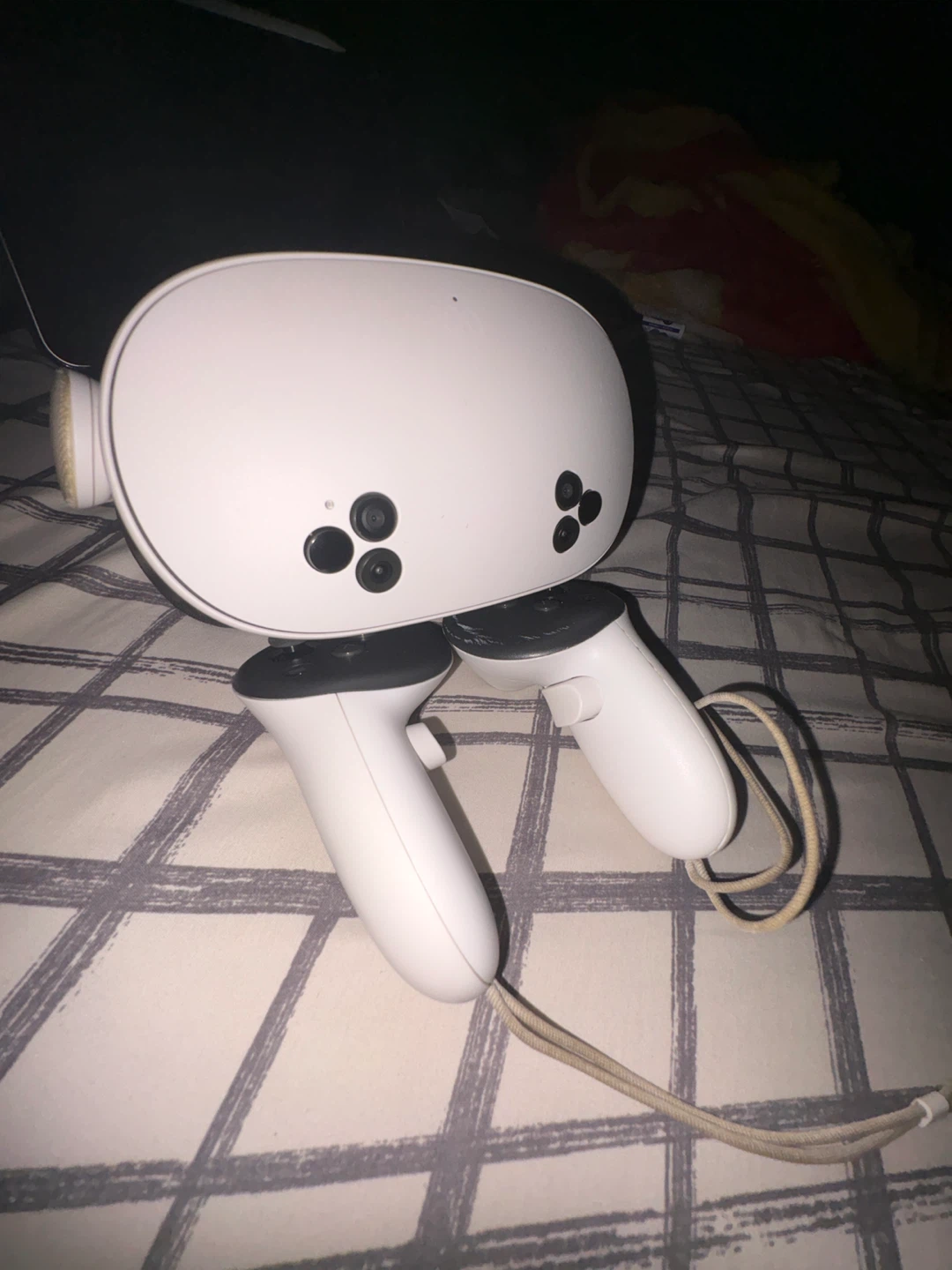 Meta Quest 2 VR Headset with Controllers and Case - photo 3