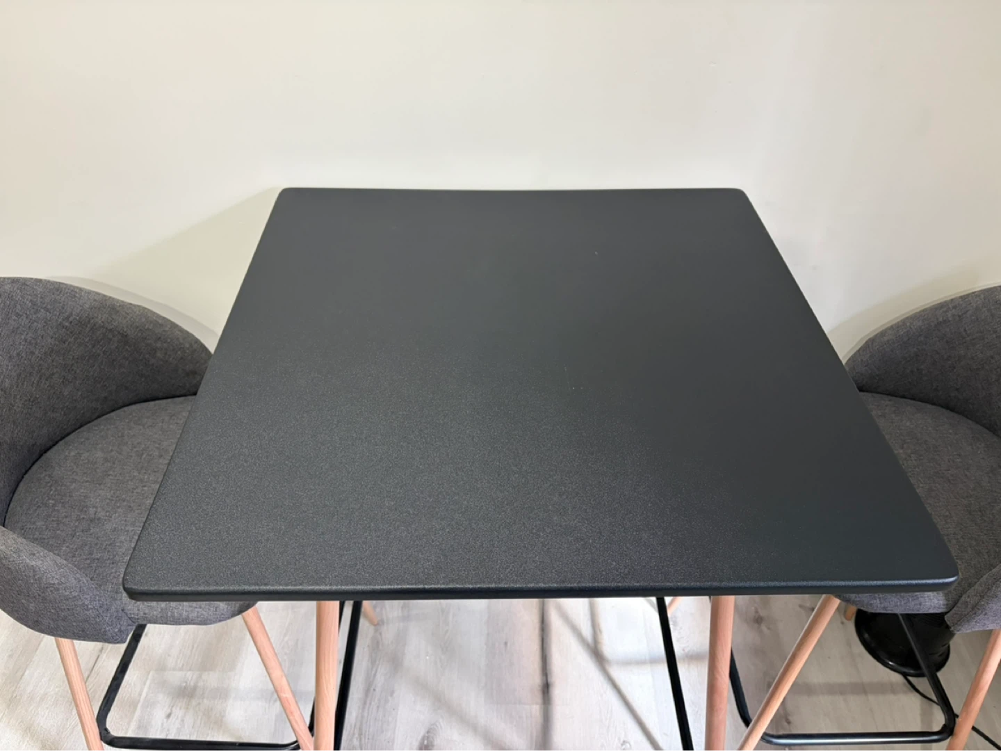 Dining set ( table + bar stools) - photo 3