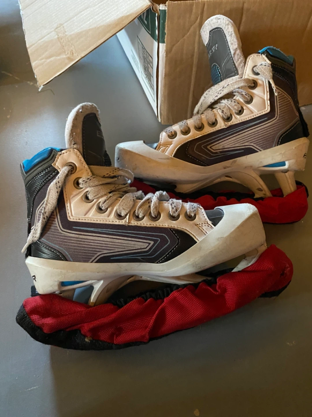 Bauer Vapor Hockey Skates - Youth Size 4/4.5