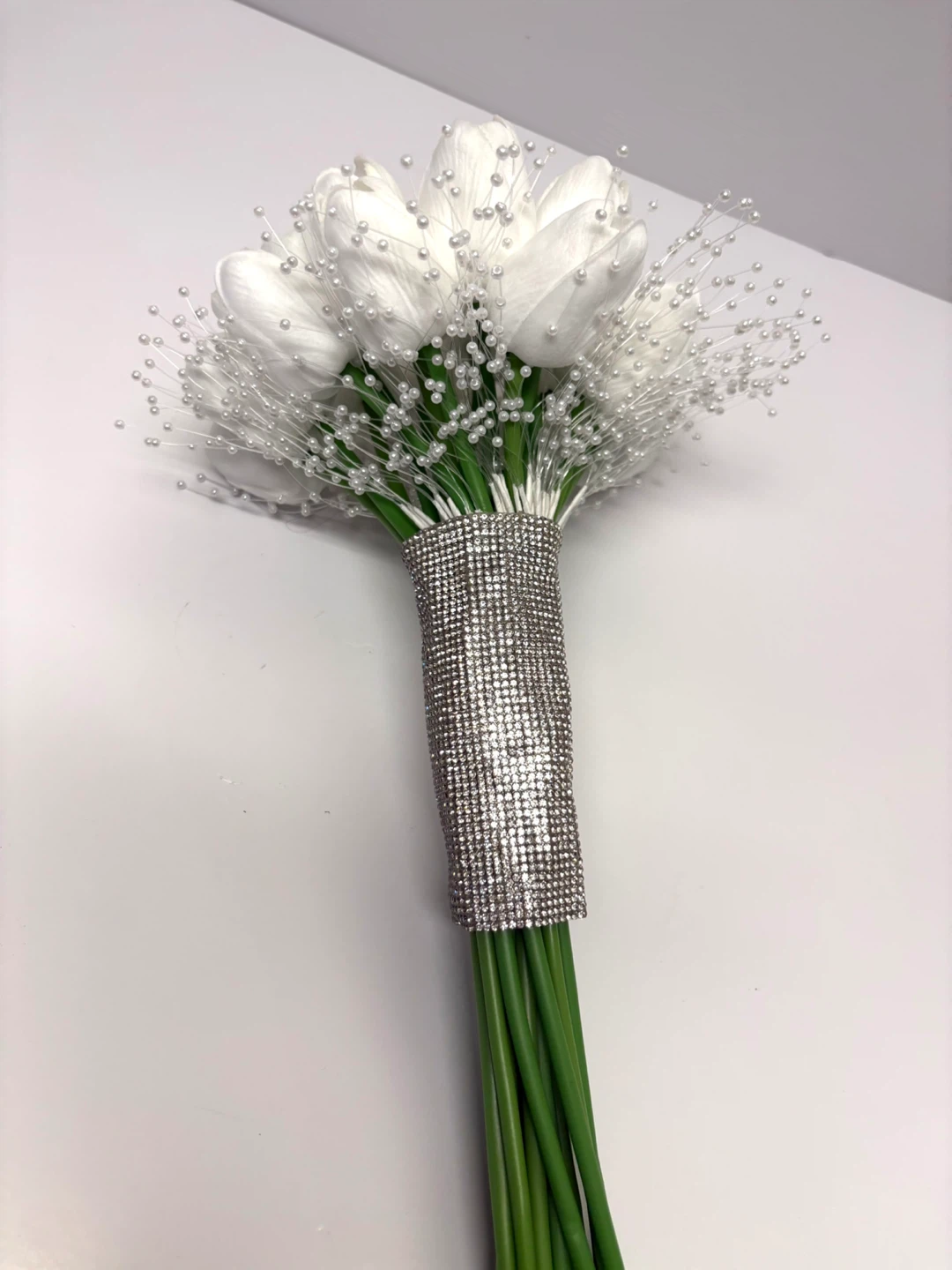 Bridal tulip bouquet with pearl - photo 3