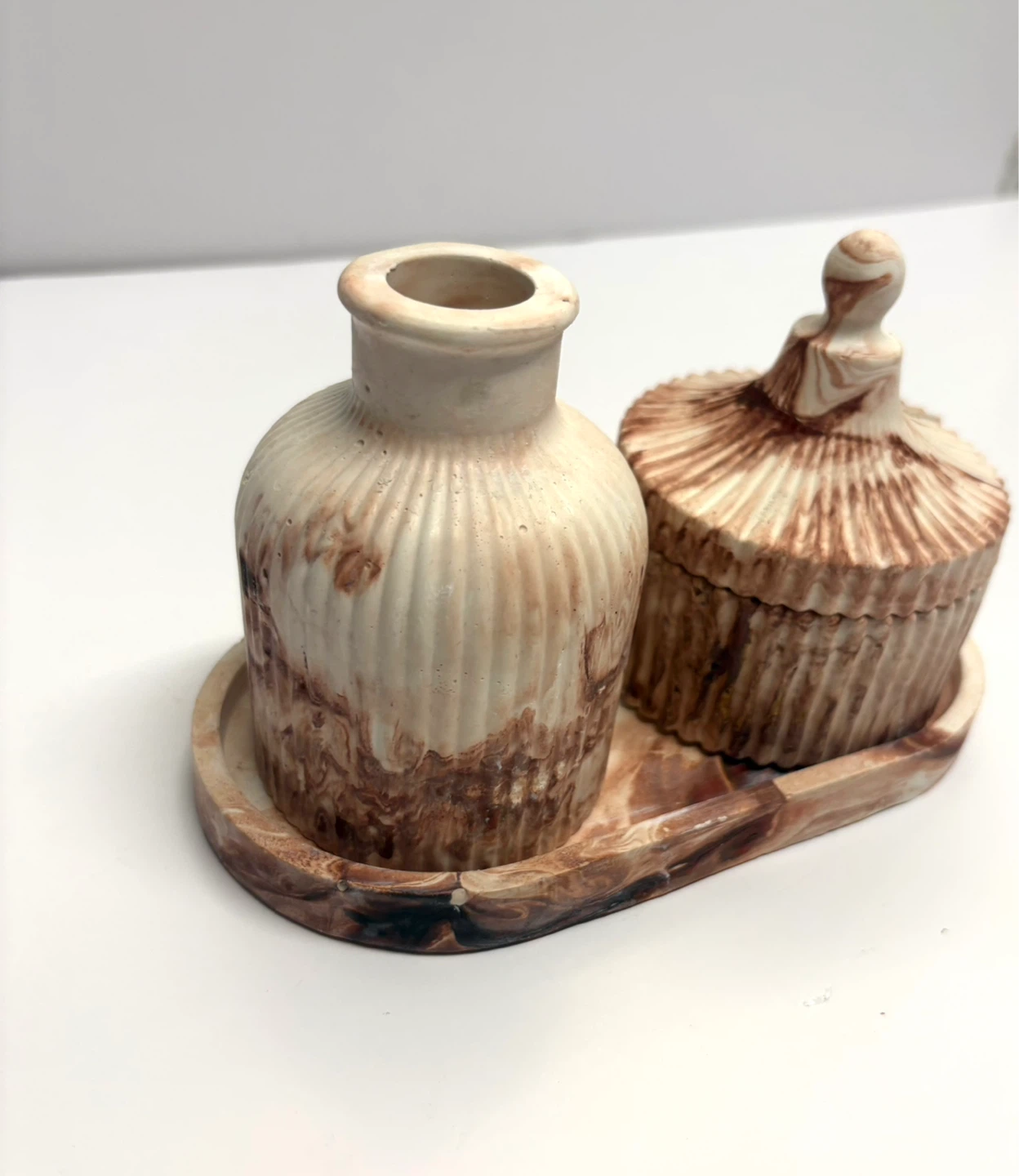 Handmade brown marble tray set with Trinket Box and Vase - photo 5