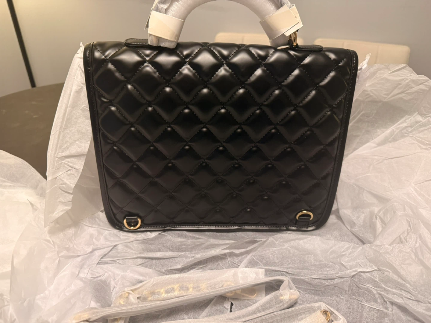 Black Quilted Handbag with Gold Hardware - photo 4
