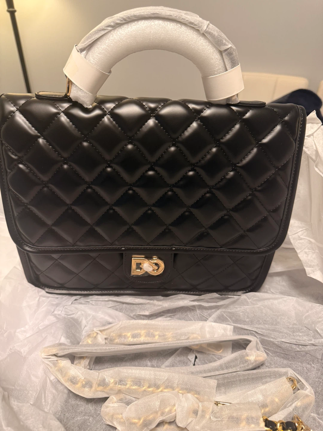 Black Quilted Handbag with Gold Hardware - photo 5
