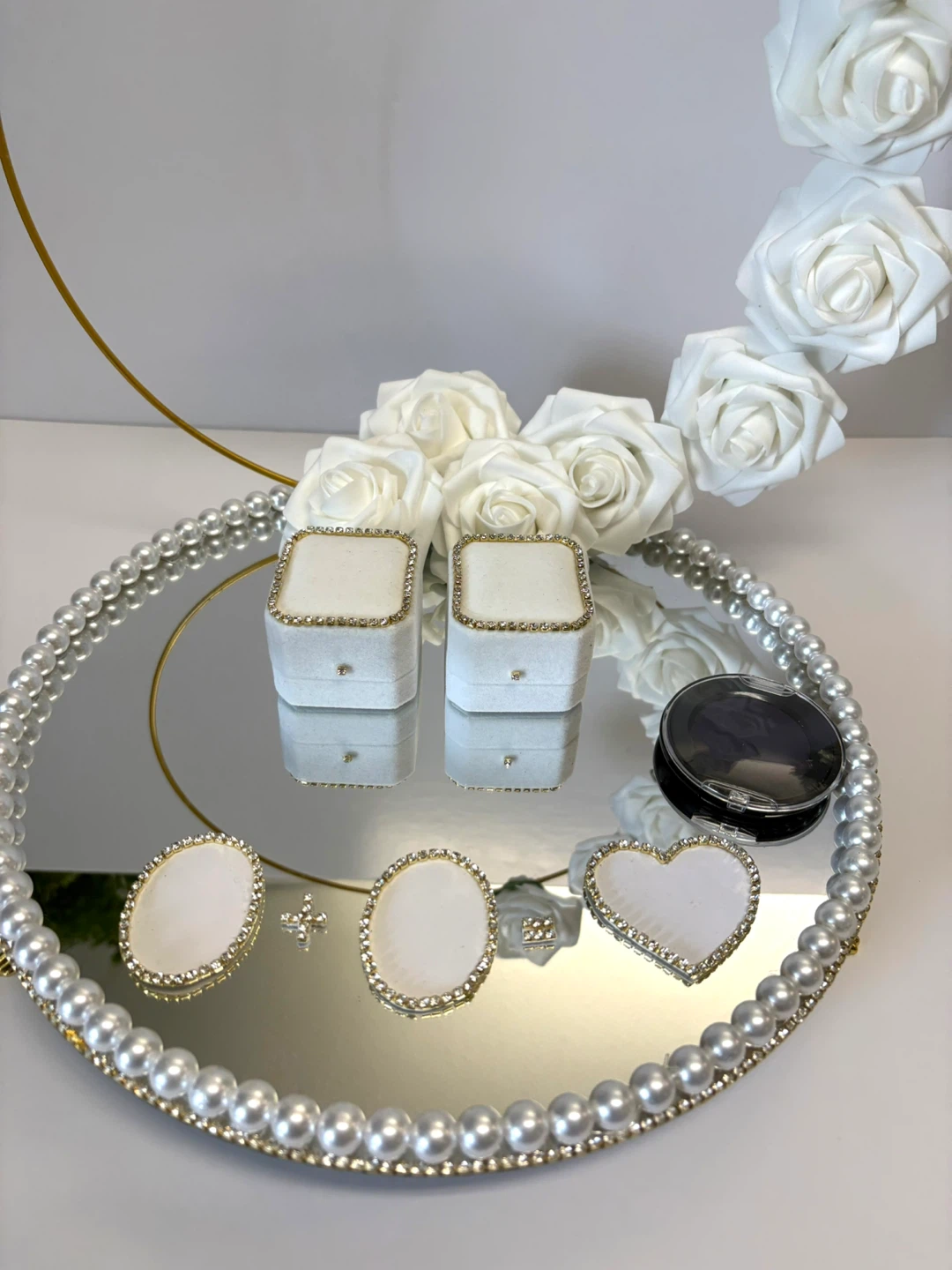 Round Mirror Tray with Faux Pearls & rhinestone Border. - photo 5
