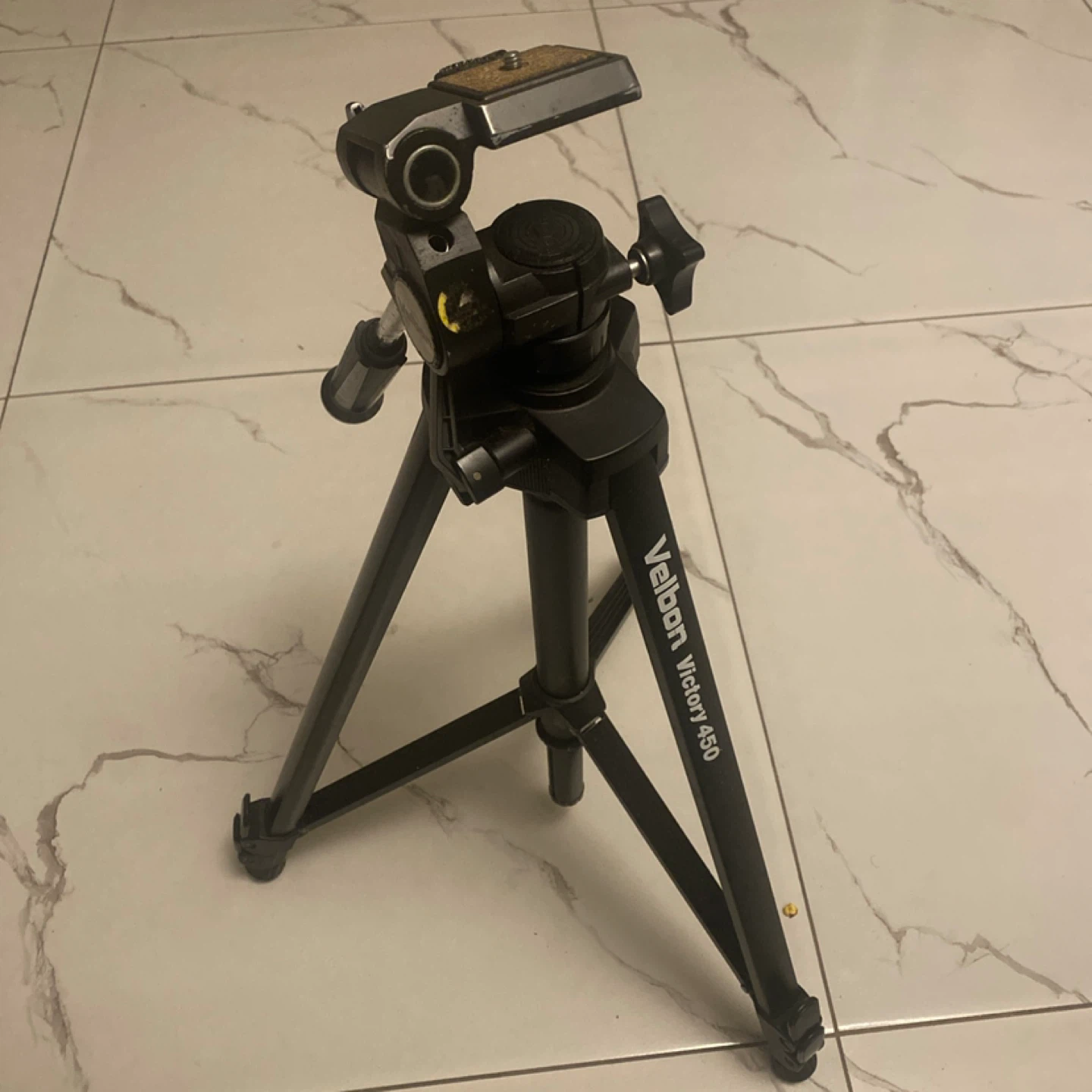 Velbon Victory 450 Tripod - photo 2