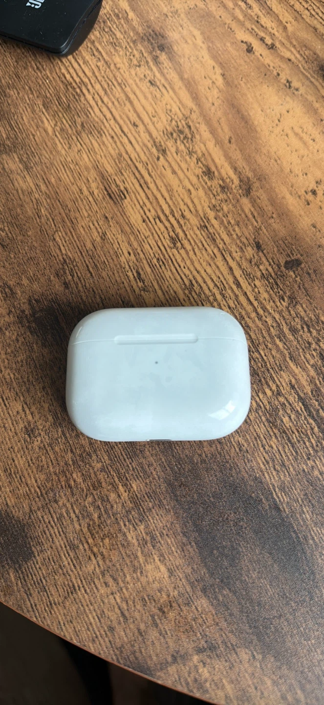 Apple AirPods Pro 2 USB -C Charging Case Only - photo 2