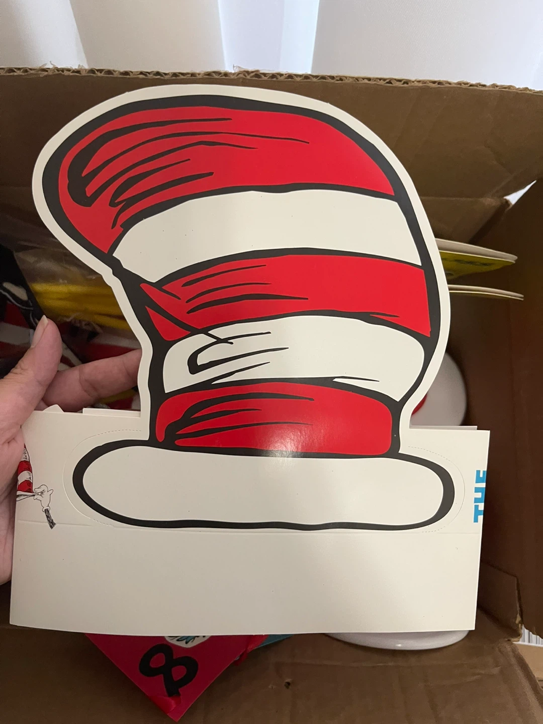 Dr. Seuss Cat in the Hat Party Supplies Lot - photo 4