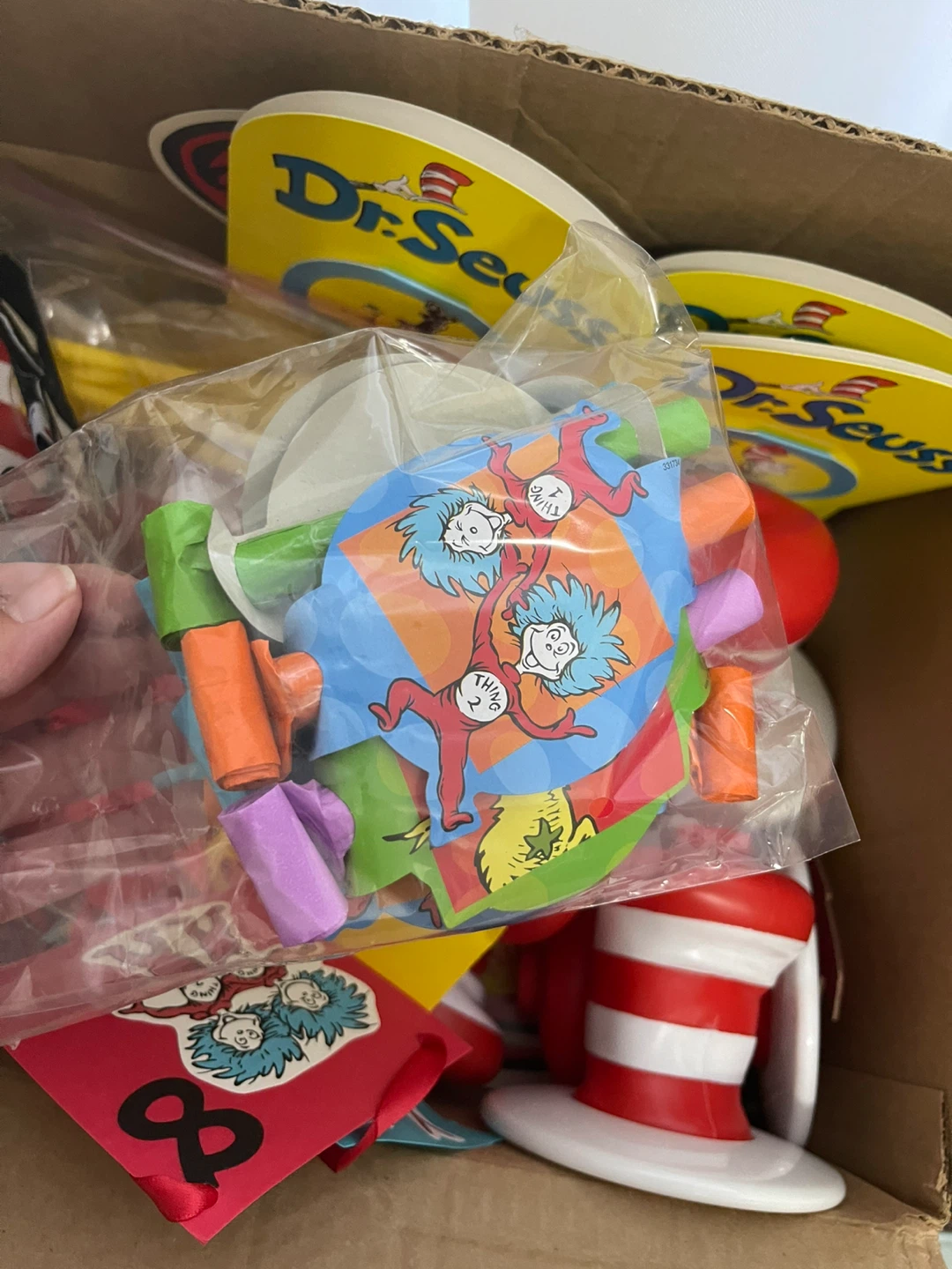 Dr. Seuss Cat in the Hat Party Supplies Lot - photo 5