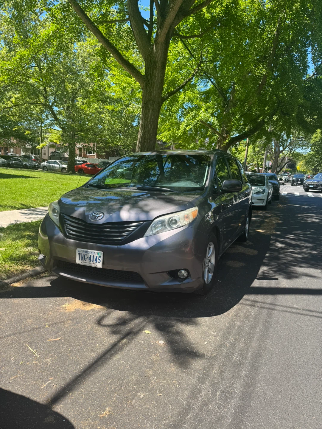 Toyota siena 2011