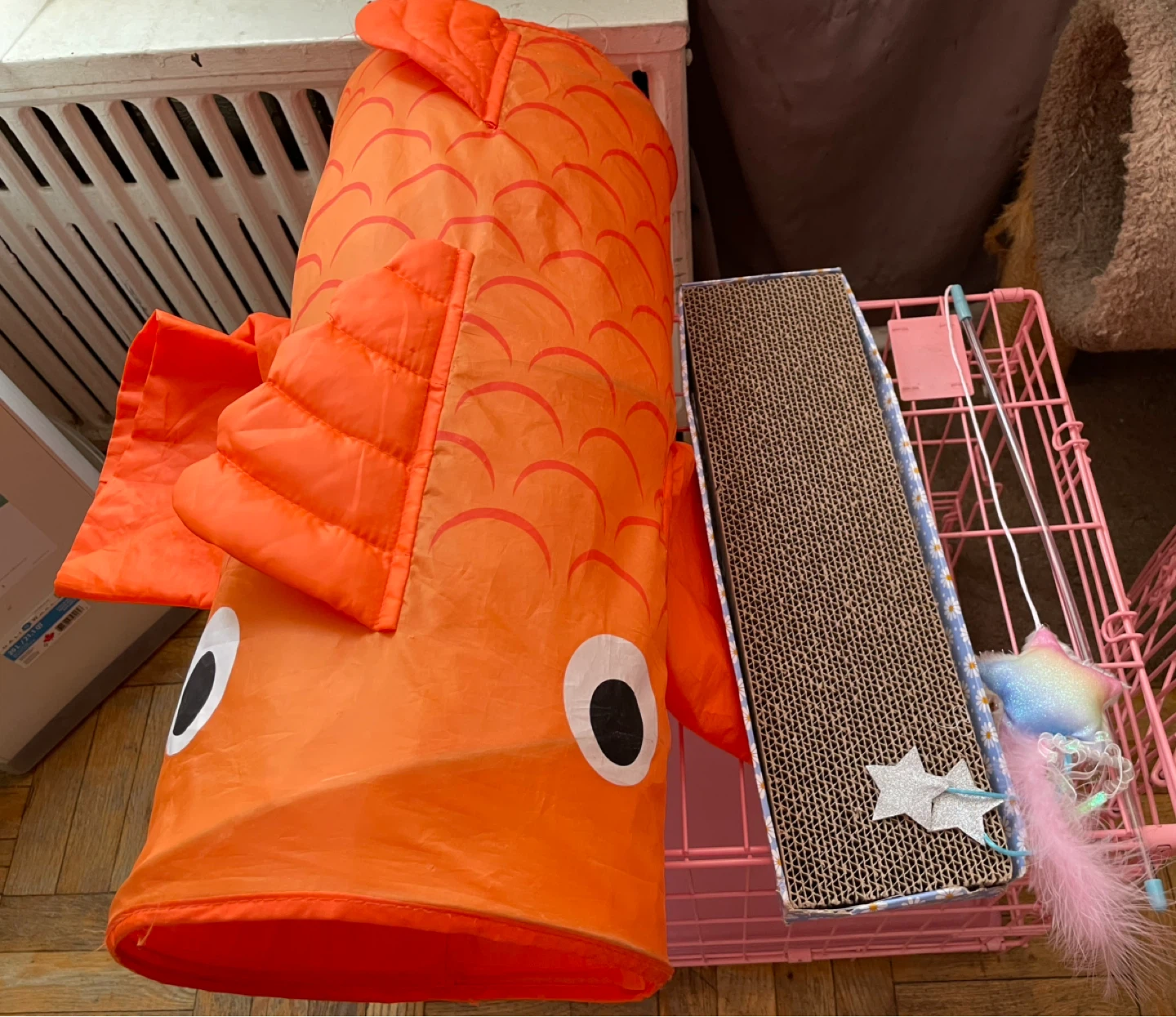 Cat Scratcher, Tunnel & Wand Lot