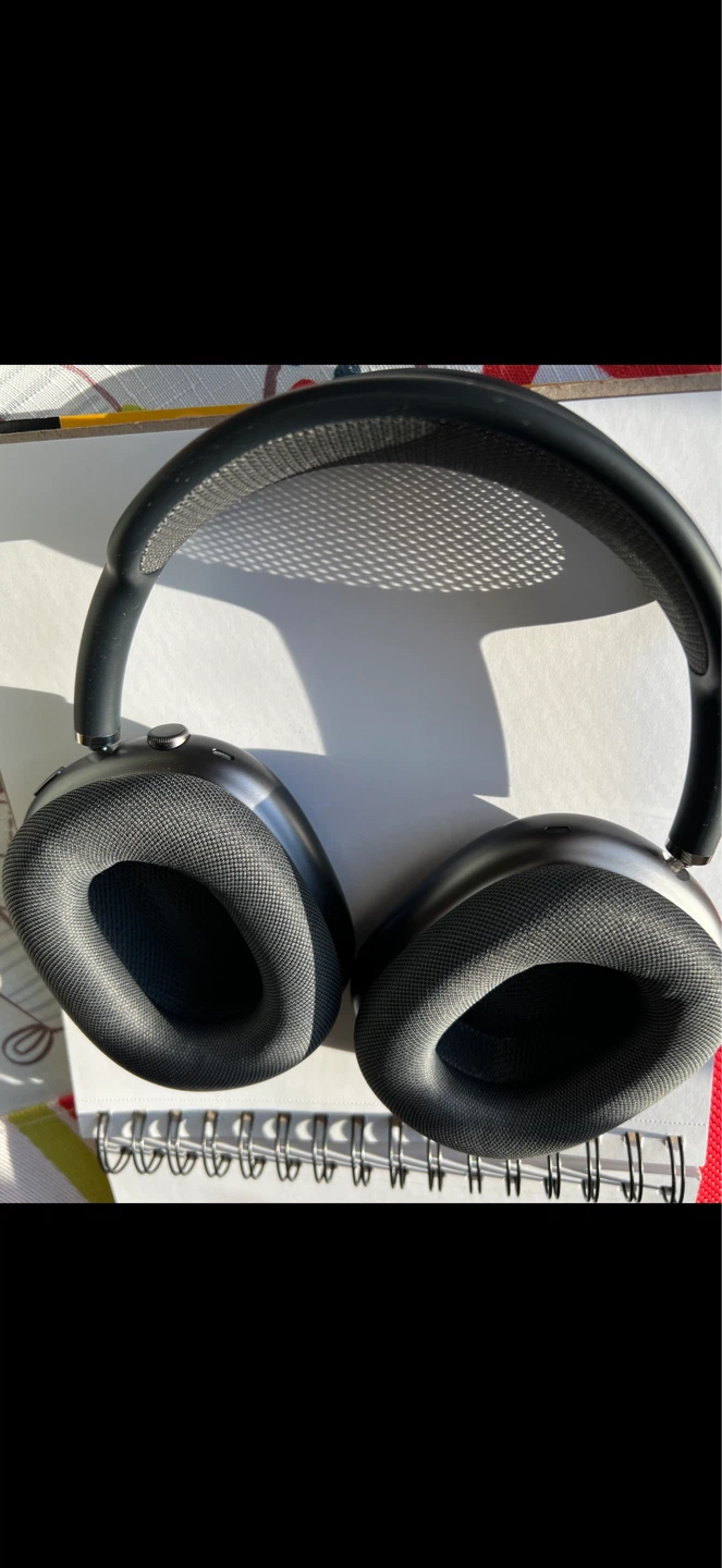 Apple AirPods Max Wireless Over-Ear Headphones - Space Grey - photo 2
