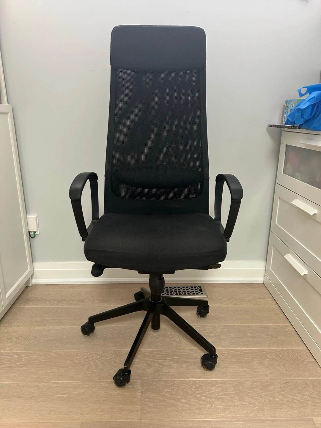 Black Mesh Office Chair