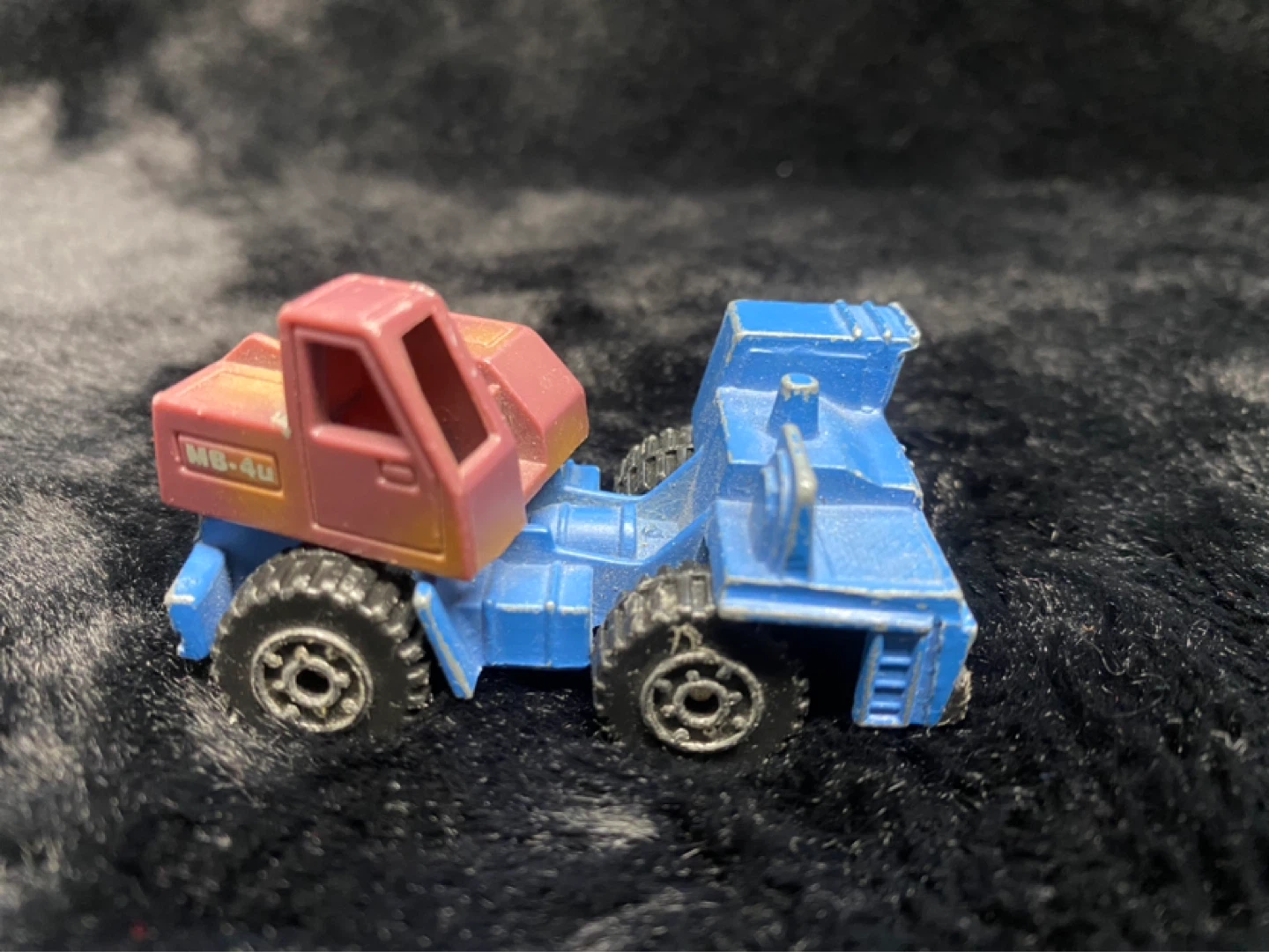 Vintage Matchbox & Die-Cast Toy Truck Lot (5 Pieces) - photo 4