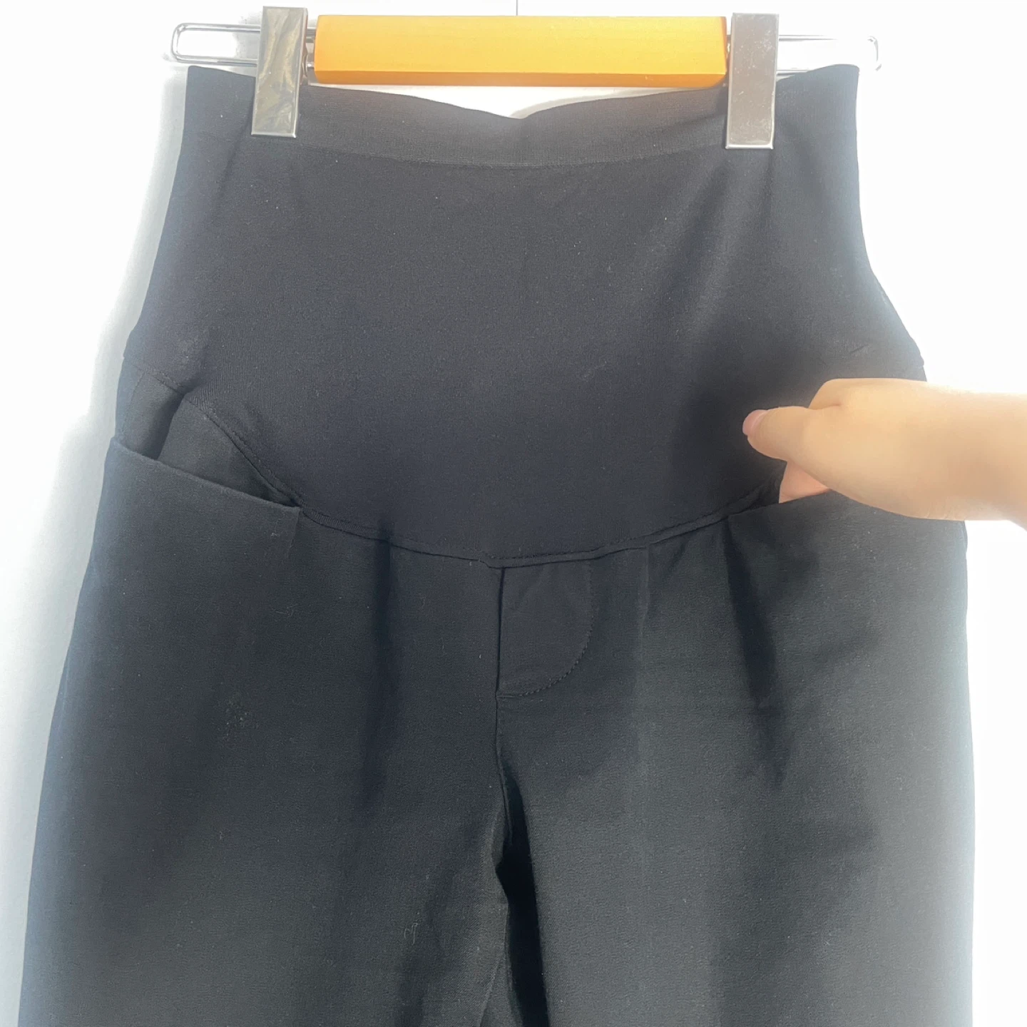 Old Navy Maternity Full-Panel Pixie Ankle Pants in Black Size 4 - photo 5