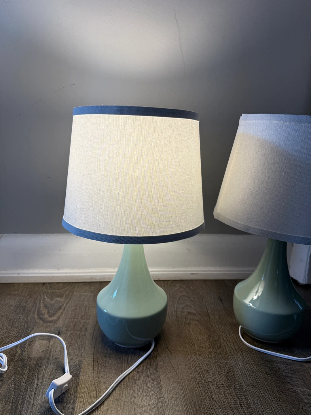 Set of 2 Ceramic Table Lamps with White Fabric Shades - photo 3