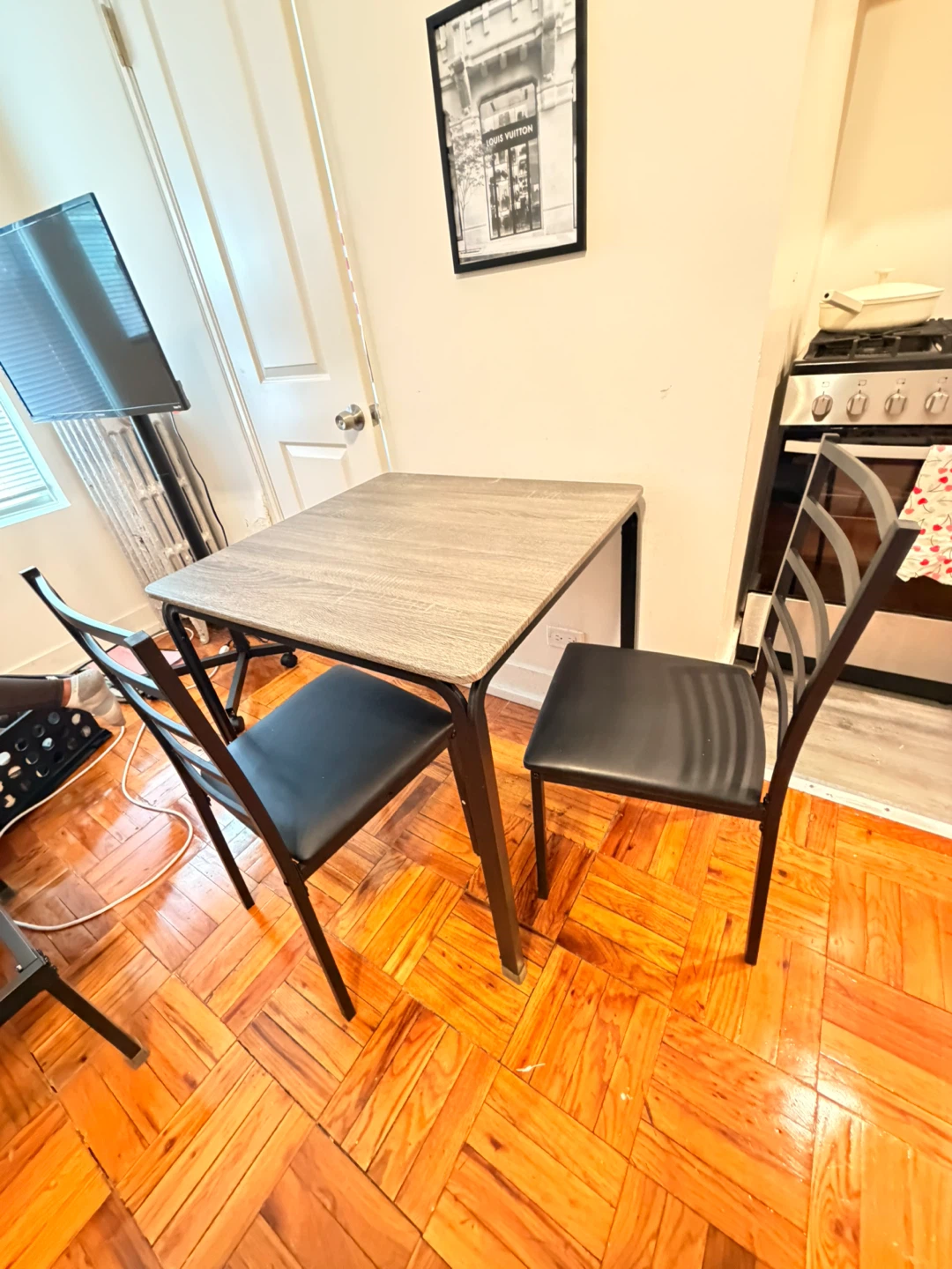 Small Dining Table with 2 Chairs - photo 2