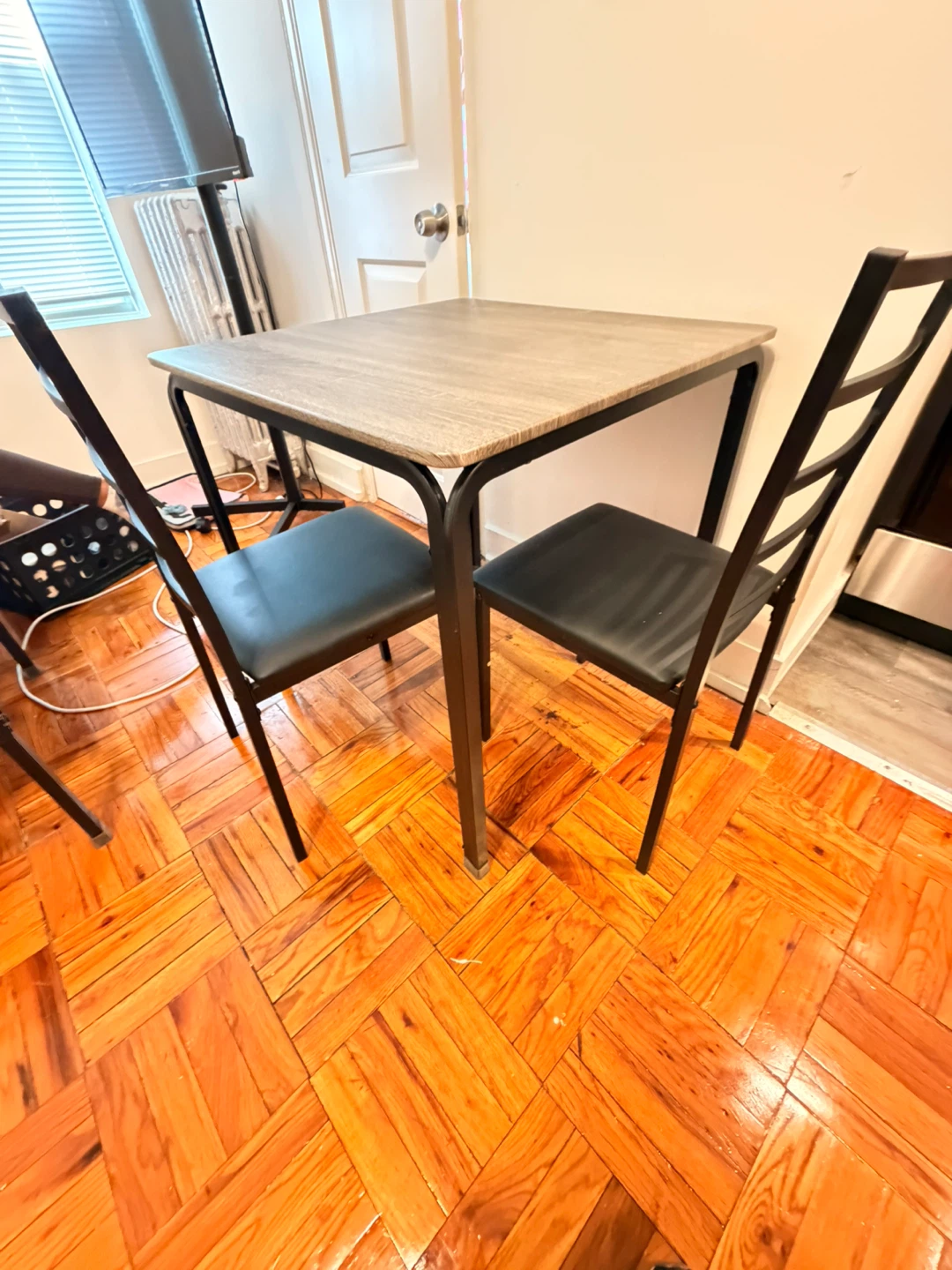 Small Dining Table with 2 Chairs - photo 3