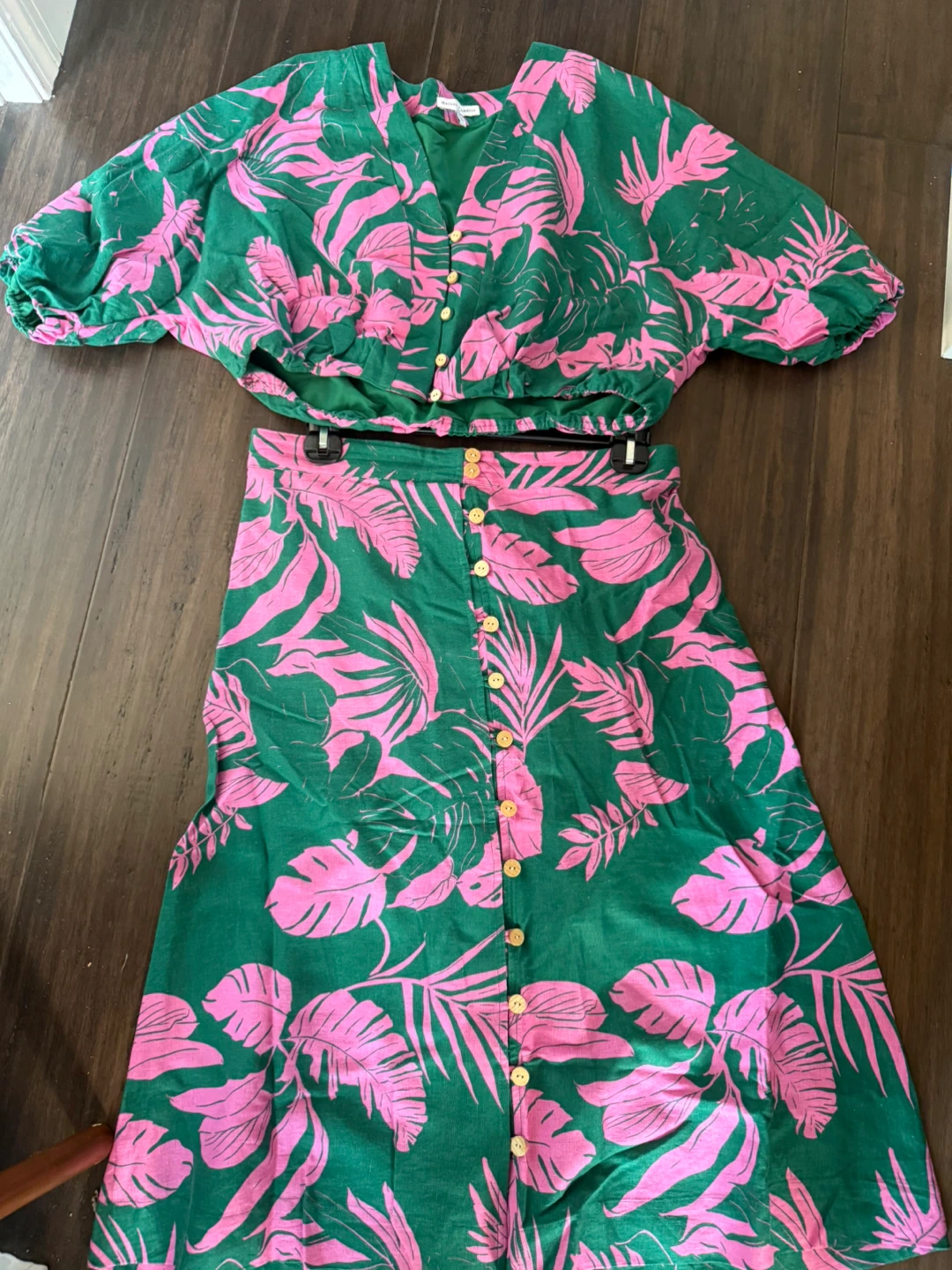 Green & Pink Leaf Print Two-Piece Set crop top L