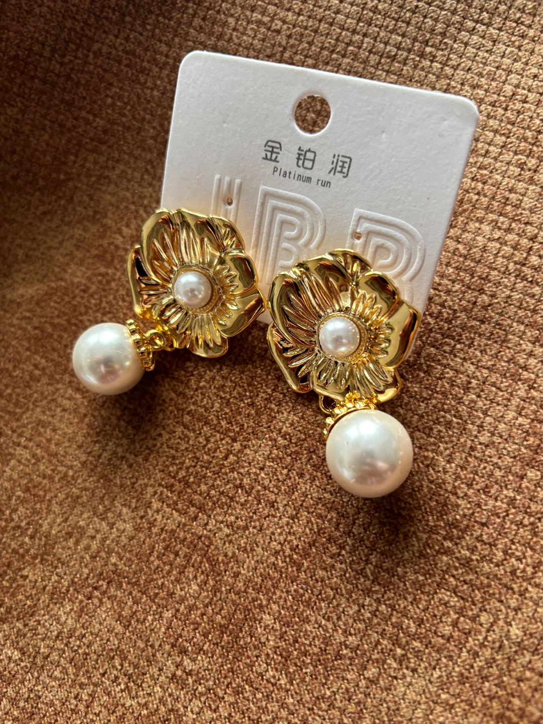 Gold Flower Pearl Dangle Earrings - photo 2