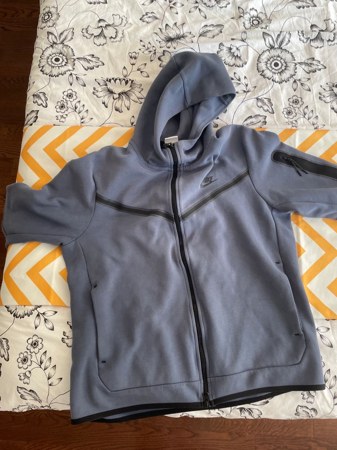 Nike Tech Fleece Full-Zip Hoodie and Pants Set - photo 2