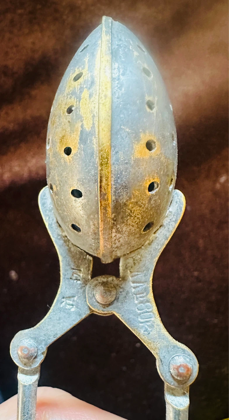 Vintage Metal Tea Infuser Strainer - photo 5