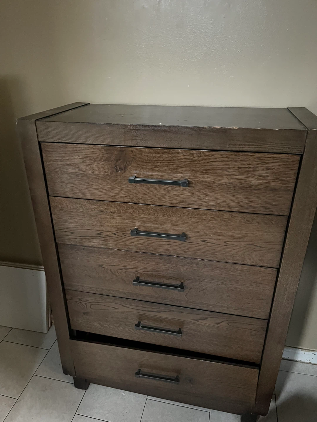 Wooden Dresser with 5 Drawers