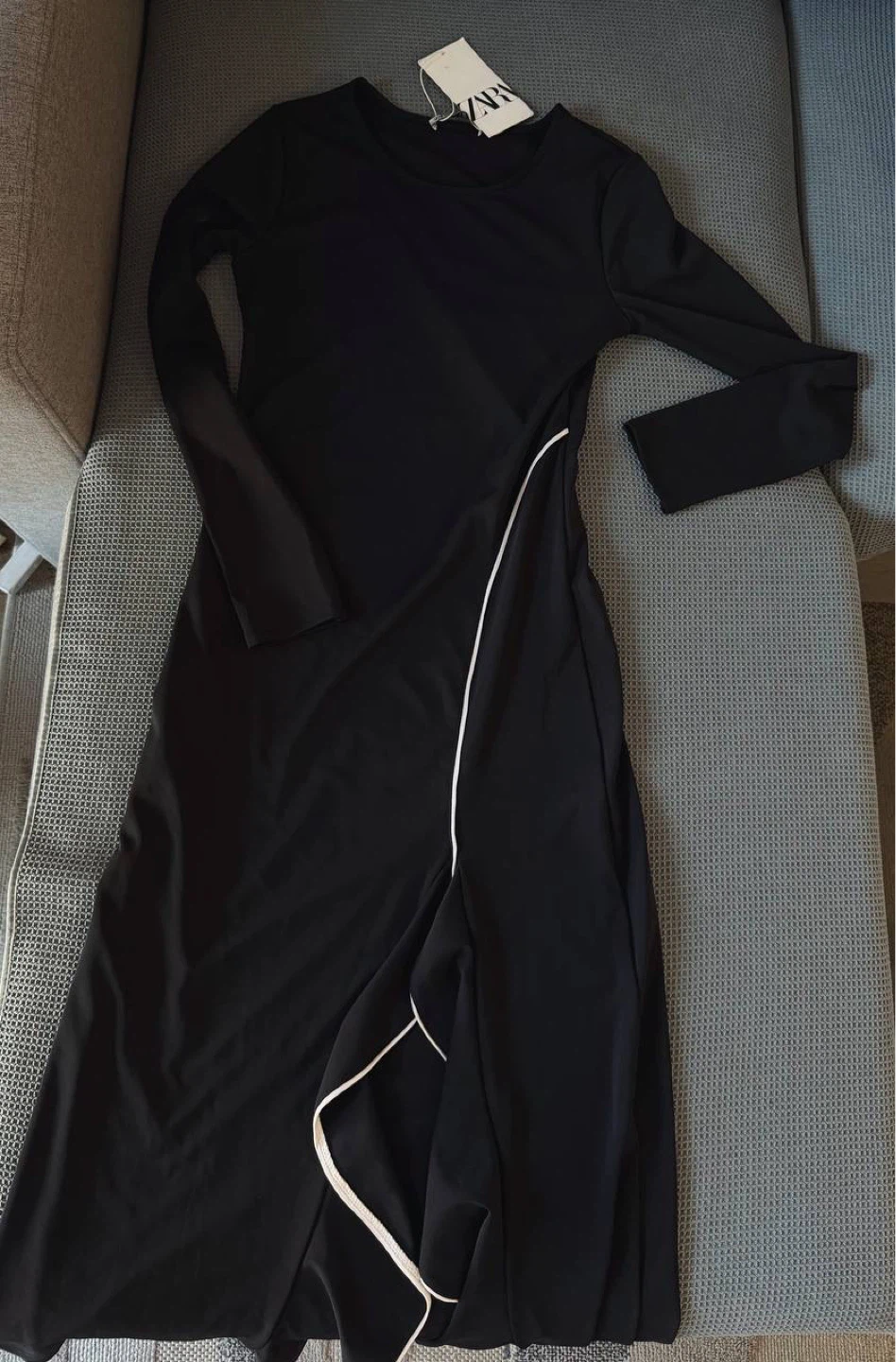 ZARA Elegant Black Midi Dress with Ruffle – Size S