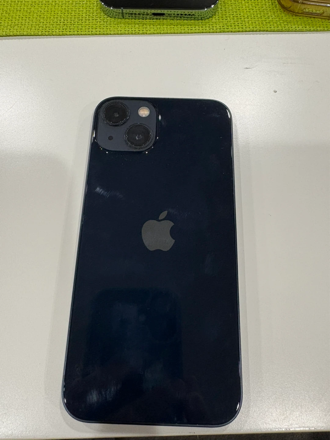 iPhone 13 128GB Midnight Unlocked - 79% Battery