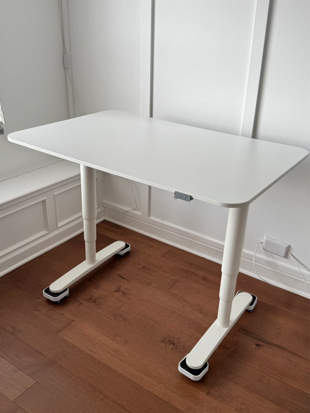 IKEA BEKANT Desk sit/stand, white, 47 1/4x31 1/2"