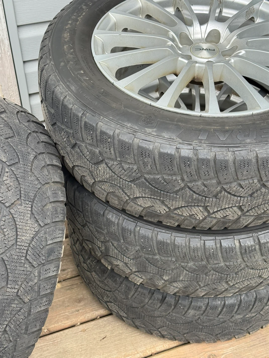 Tires and rims  225 60r 17 - photo 4