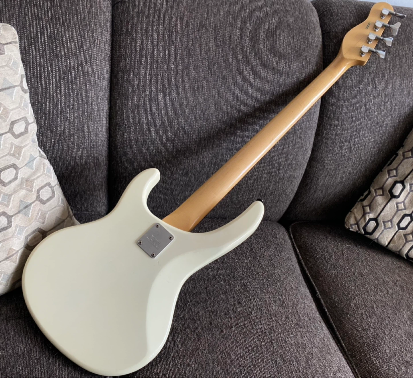 1985 Washburn Force 4 M.I.J in Vintage White - photo 2