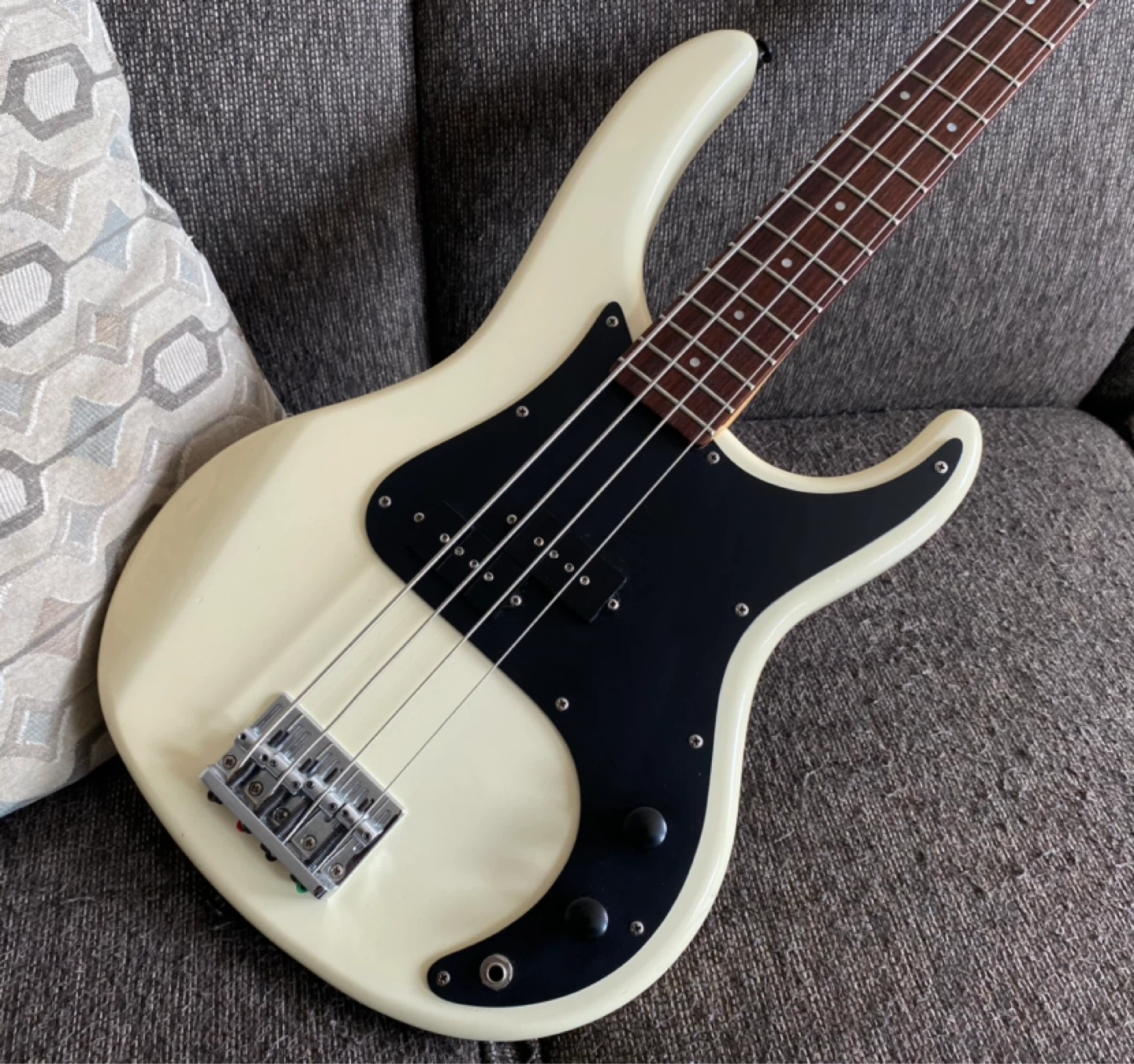 1985 Washburn Force 4 M.I.J in Vintage White - photo 4