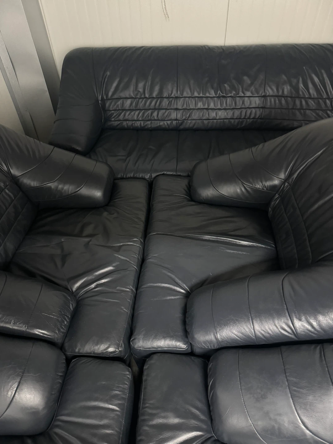 Dark Blue Leather 3 seater Sofa+ 4 chairs - photo 2