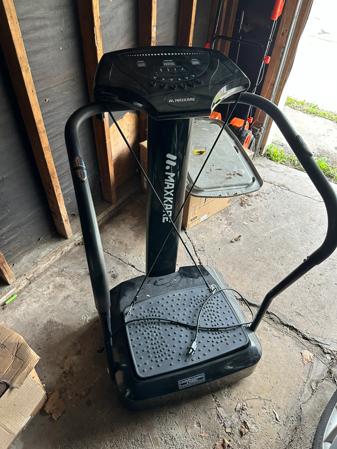 MaxKare Black Vibration Plate Exercise Machine