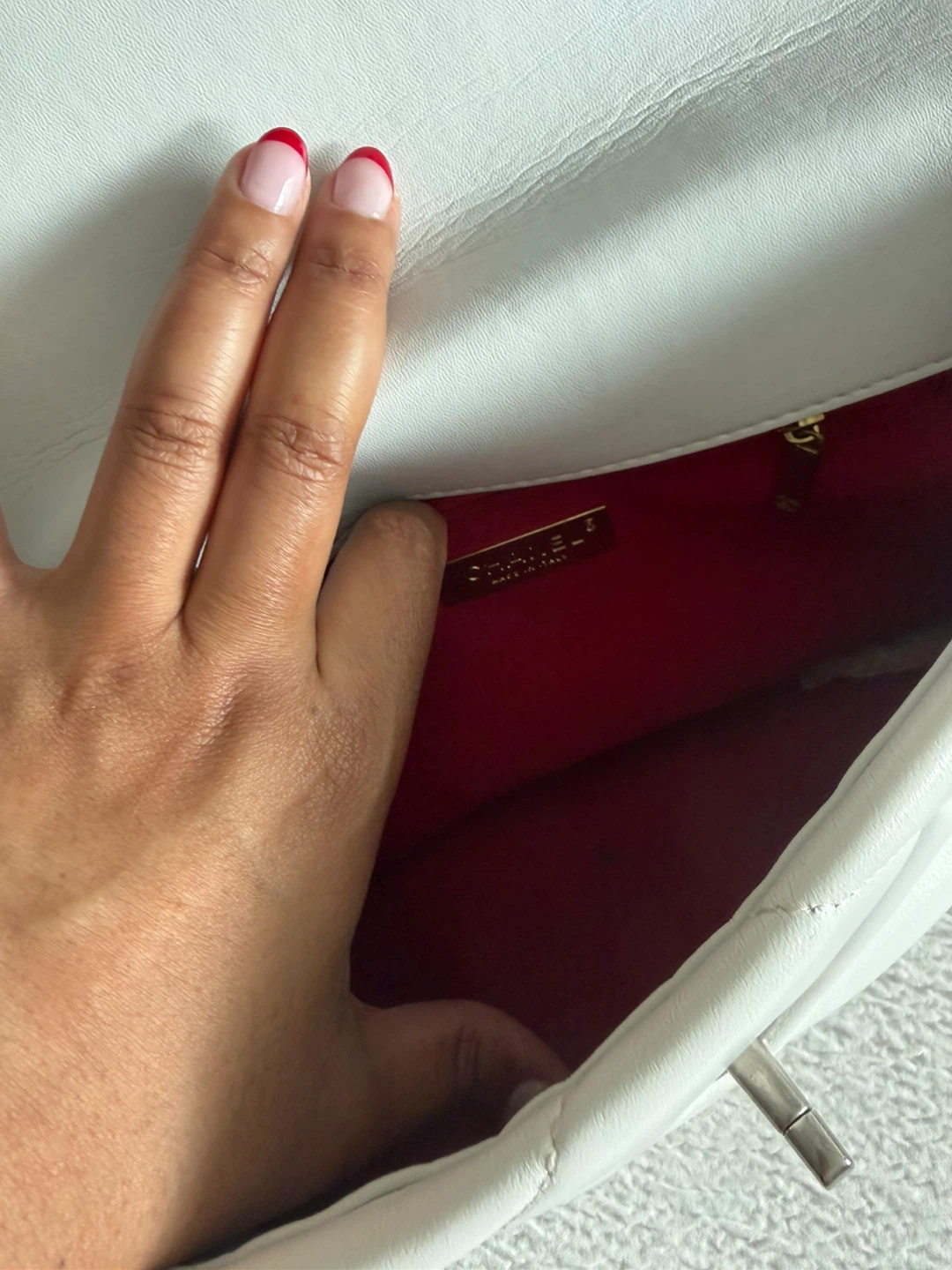 Chanel 19 Bag White Leather - photo 3