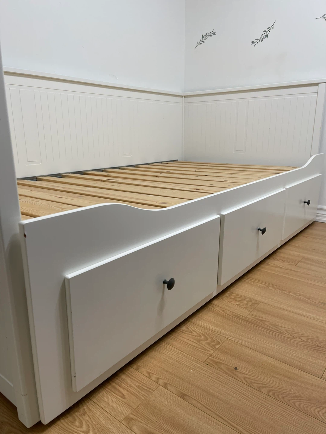 White Daybed with 3 Drawers - photo 2
