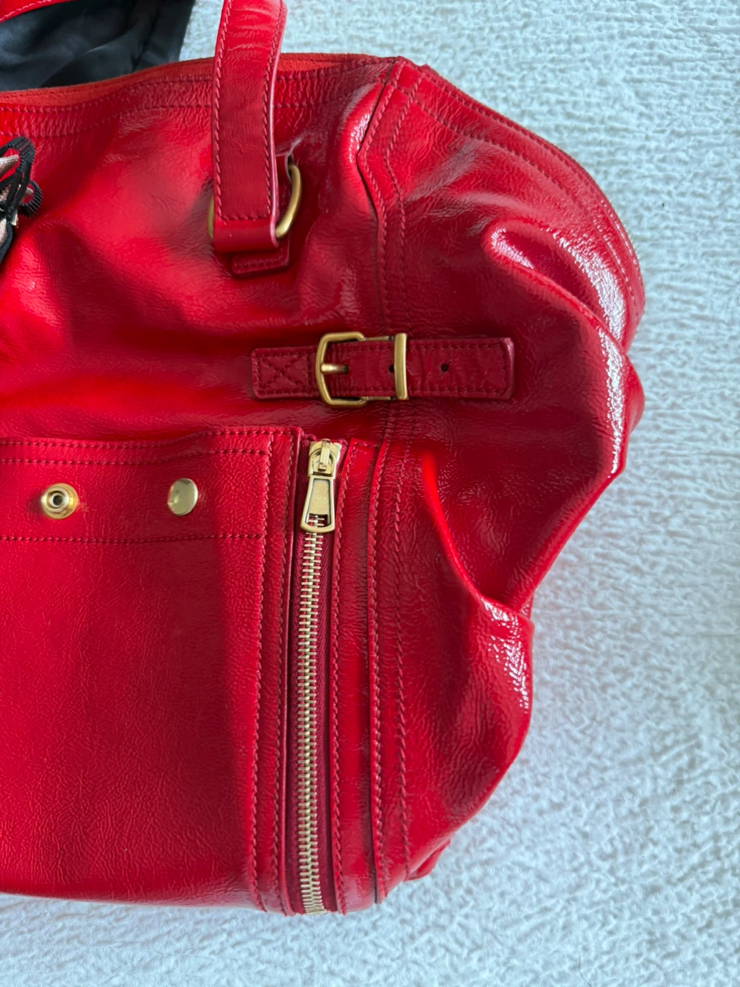Yves Saint Laurent Red Patent Leather Muse Two Handbag - photo 4