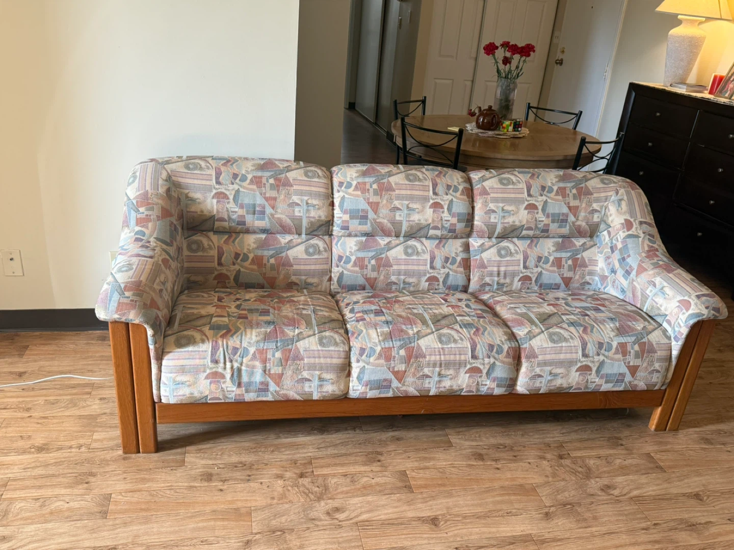 Beautiful Vintage Sofa Set for Sale - photo 3