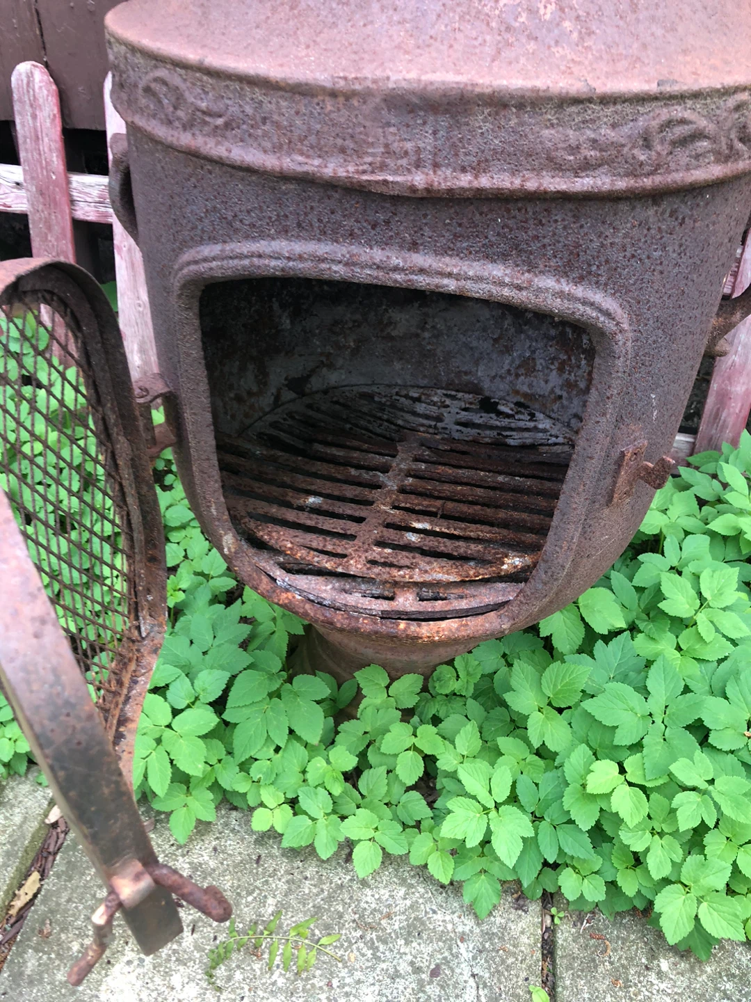 Rustic Cast Iron Chiminea - photo 2