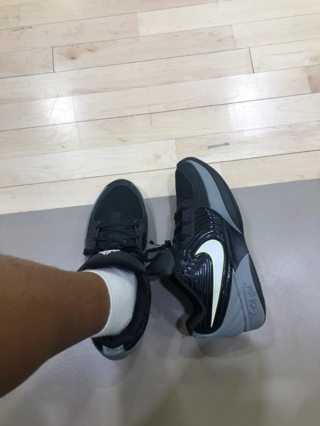 Nike Men's Basketball Shoes JA 2 night vision